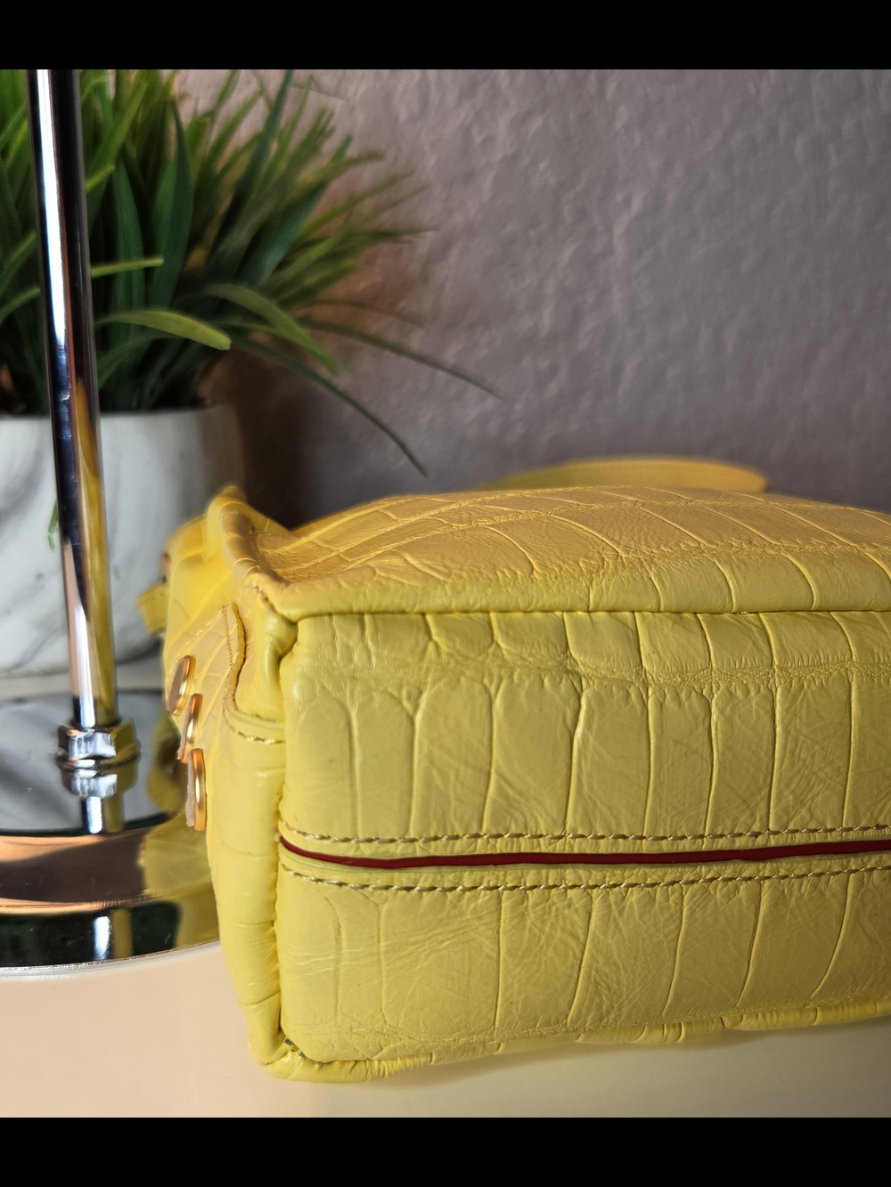 Hammitt Davis Small Sunstruck Yellow Croc Leather Crossbody Bucket Bag NWT - Picture 7 of 16